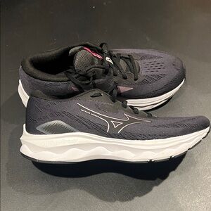 Mizuno Black and White Athletic Sneakers